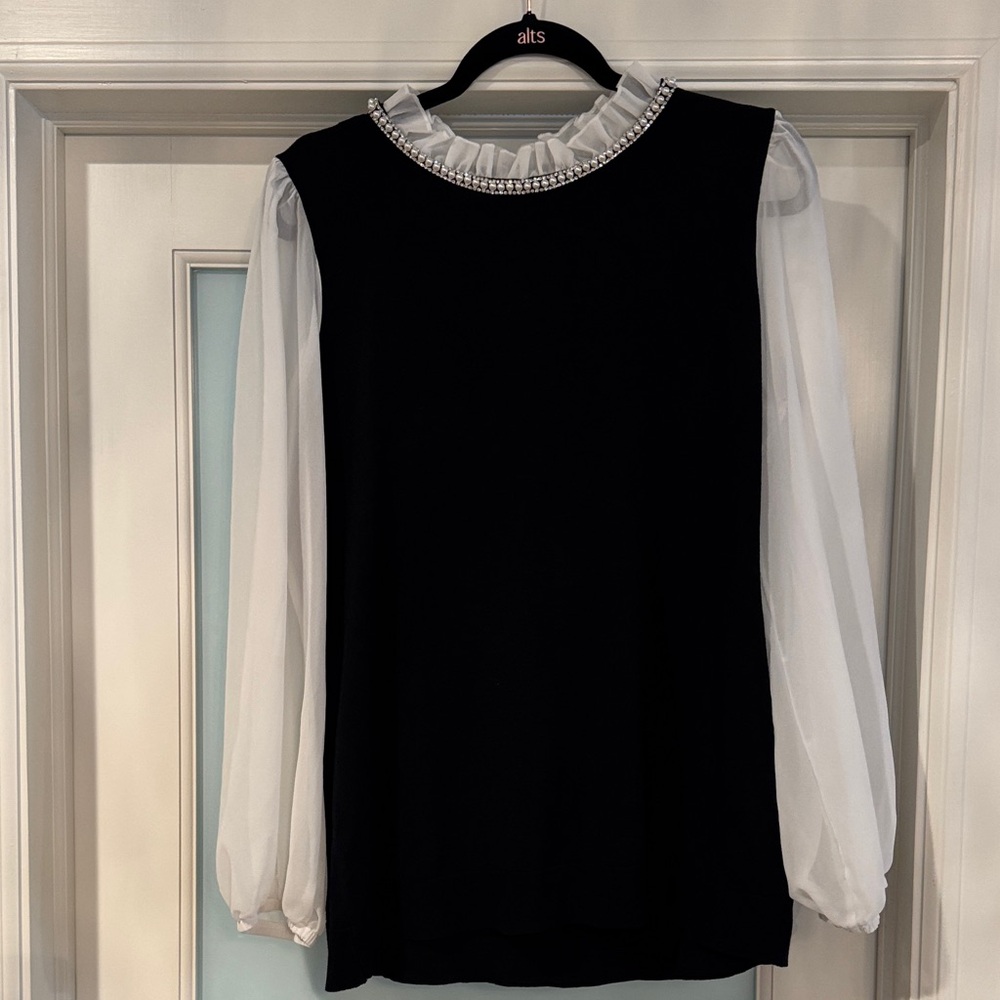 Elegant Black and White Women's Top